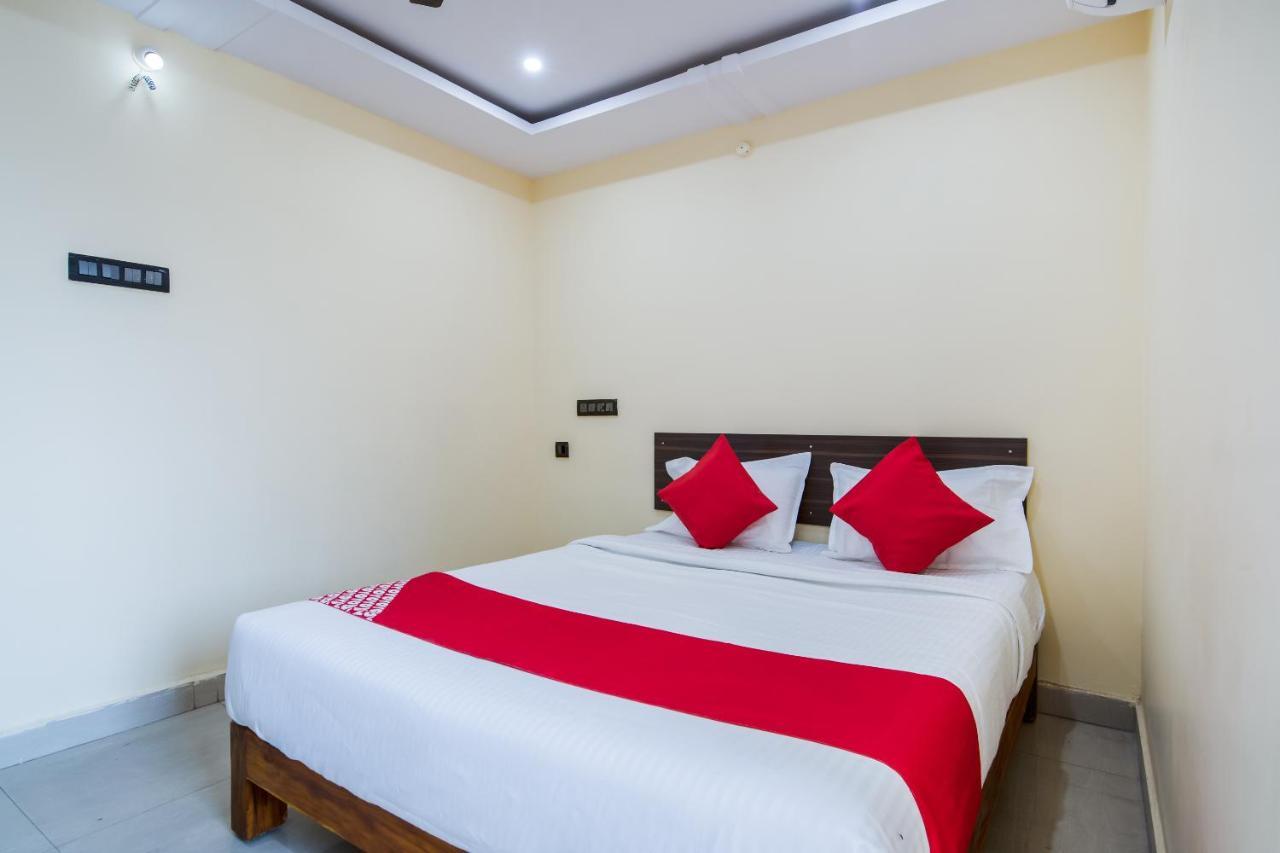 Hotel Oyo Mohan Residency Kurmannapalem Esterno foto