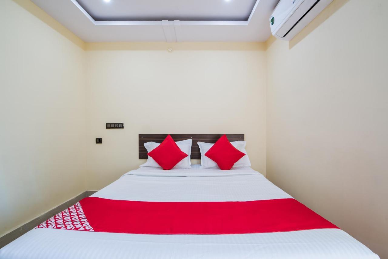 Hotel Oyo Mohan Residency Kurmannapalem Esterno foto